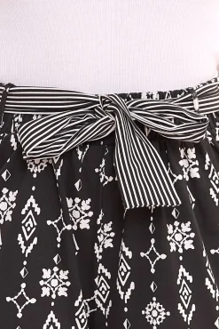 Shorts & Bermudas*BOYSEN´S Damen Bermuda nachhaltige High-Waist Sommerhose mit Bindegürtel 97155320 Schwarz