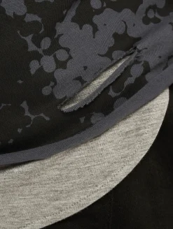 T-Shirts & Tank Tops*CAYLER & SONS  Csbl Deuces Long Layer T-Shirt schwarz/digi/camo