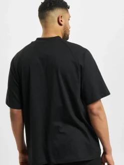 T-Shirts & Tank Tops*CAYLER & SONS Mntn Camo Pocket Raglan Box Tee schwarz/mc