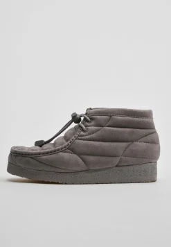 Boots & Stiefel*Clarks Originals Wallabee Stiefel grau