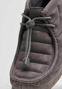 Boots & Stiefel*Clarks Originals Wallabee Stiefel grau