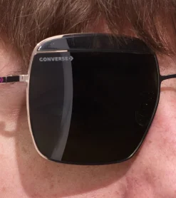 Sonnenbrillen*Converse Damen & Herren Sonnenbrille mit UV400-Schutz mit Lichtdurchlässigkeit 3 Urlaubs-Brille SCO148 Grau/Rot oder Gold/Grün