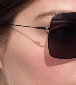 Sonnenbrillen*Converse Sonnenbrille mit UV400-Schutz mit Lichtdurchlässigkeit 3 Urlaubs-Brille SCO148 509Y Grau/Rot