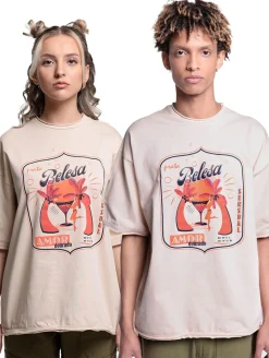 Tops & T-Shirts|T-Shirts & Tank Tops*DWD! Studioz DWD Studioz Unisex Ipanema Girl T-Shirt für Damen oder Herren Rundhals-Shirt mit großem Front-Print Beige