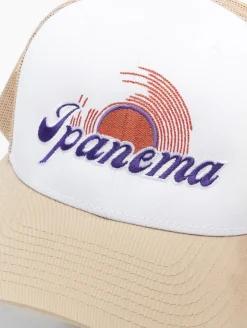 Caps & Mützen*DWD! Studioz DWD Studioz Unisex Ipanema Trucker-Cap mit großer Stickerei Sommer-Cap für Damen oder Herren Hell-Beige