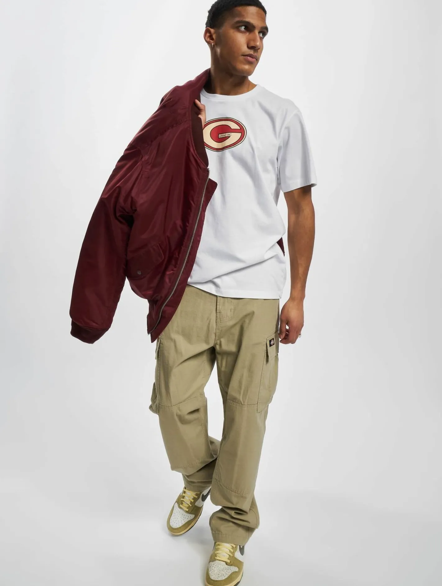 T-Shirts & Tank Tops*GRIND Inc Sport Logo R-Ausschnitt T-Shirt weiß