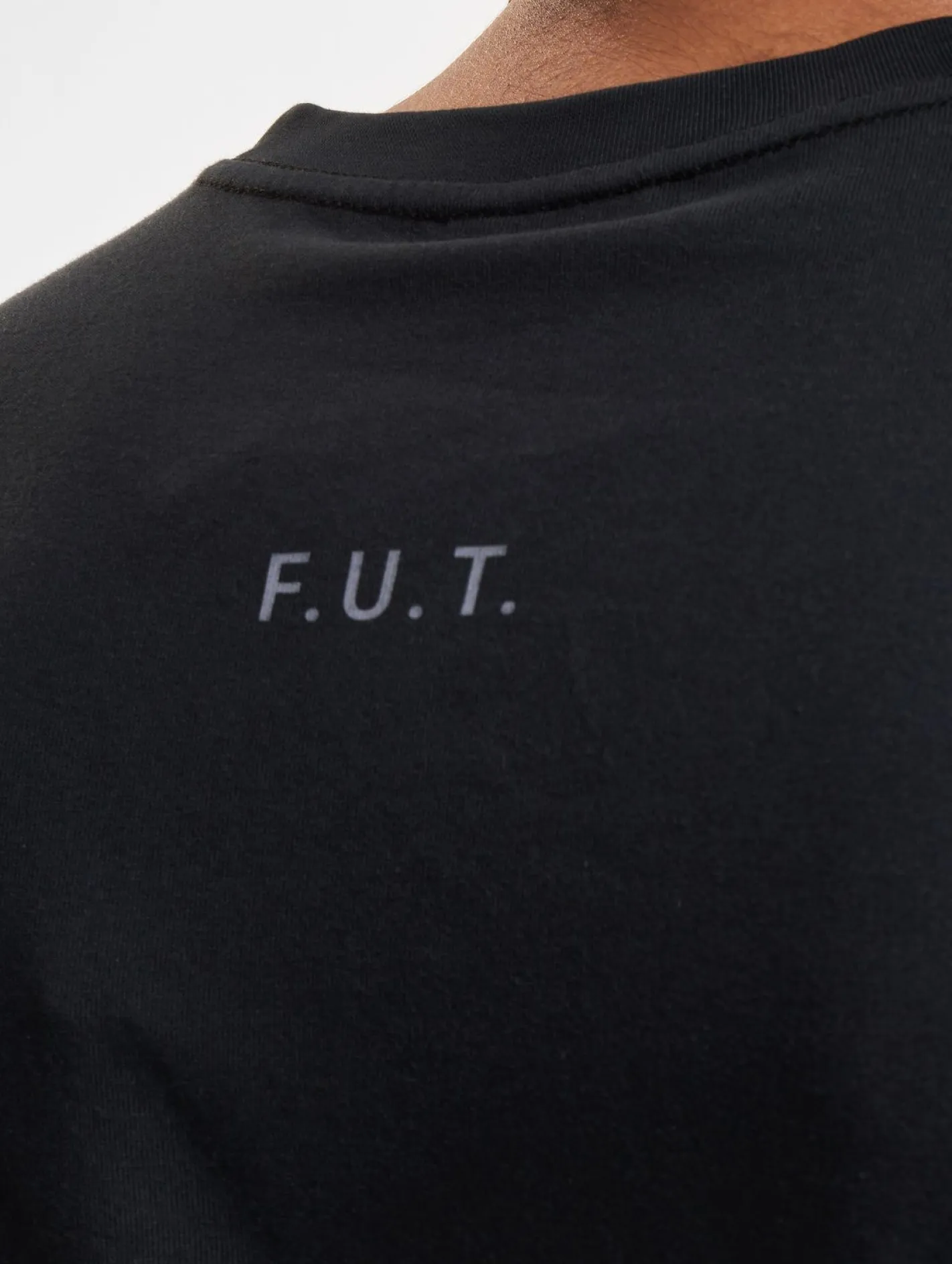 Tops & T-Shirts|T-Shirts & Tank Tops*HALO Essential T-Shirt schwarz