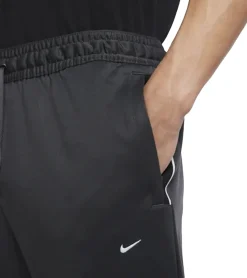 Sportunterbekleidung|Jogginghosen & Fitnessmode*NIKE Strike 22 Herren Fußball-Hose mit Baumwollanteil moderne Jogging-Hose Sweat-Pants mit Reißverschluss-Taschen DH9386-070 Grau