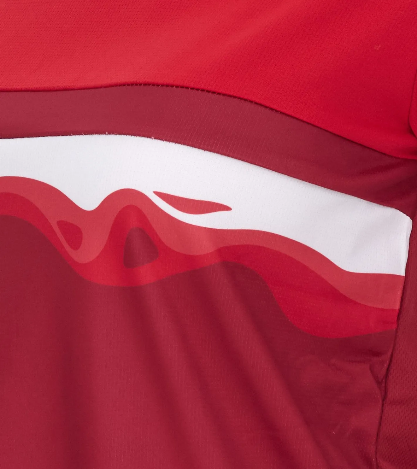 Sportoberbekleidung|Tops & T-Shirts*Outfitter OCEAN FABRICS TAHI Damen nachhaltiges Training-Shirt mit Mesh-Einsätzen Fitness-Shirt Kurzarm-Shirt OUT-W-1021-OTW-34 Rot