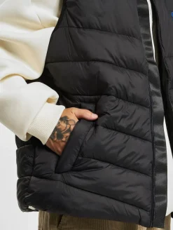 Jacken & Mäntel*Petrol Industries Basic Weste schwarz