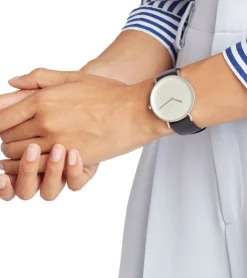 Damenuhren|Damenuhren*Pierre Cardin Damen Armband-Uhr mit Buchstaben der Marke als Ziffern analoge Quarz-Uhr mit Leder-Armband 3ATM 39mm CBV.100 Schwarz/Silber mit schwarzem oder weißem Zifferblatt