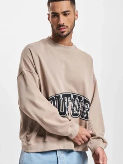 Pullover & Sweater*The Couture Club  Sweatshirt mit Rundhalsausschnitt und Puff-Print in Beige