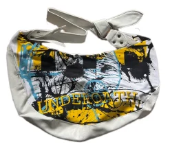 Rucksäcke & Taschen*BioworldMerch Underoath Metalcore-Band Umhänge-Tasche stylische Einkaufstasche Fan-Artikel LB109813UNDO Blau/Gelb/Schwarz/Weiß