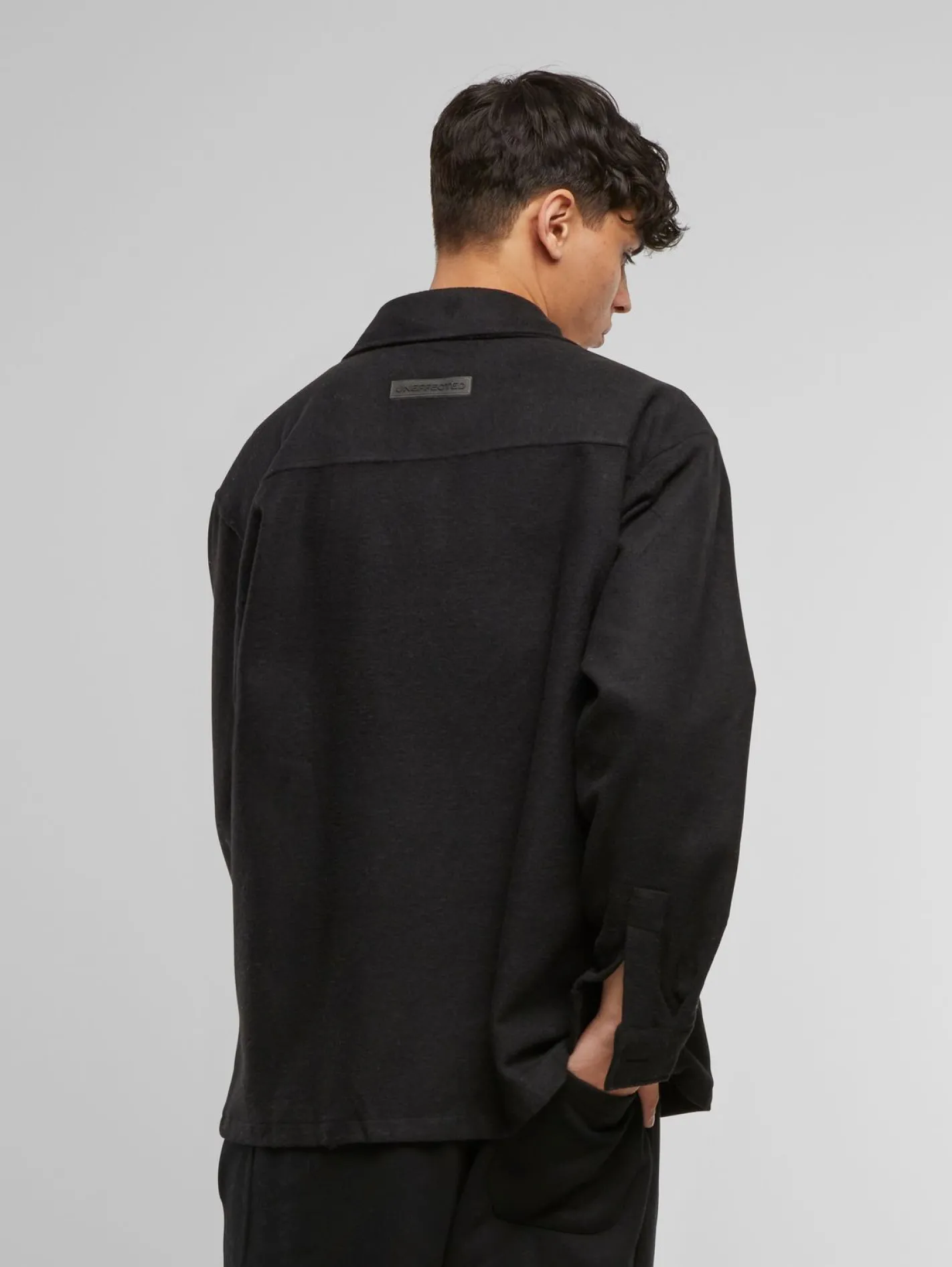 Hemden & Poloshirts*UNEFFECTED Hemden schwarz