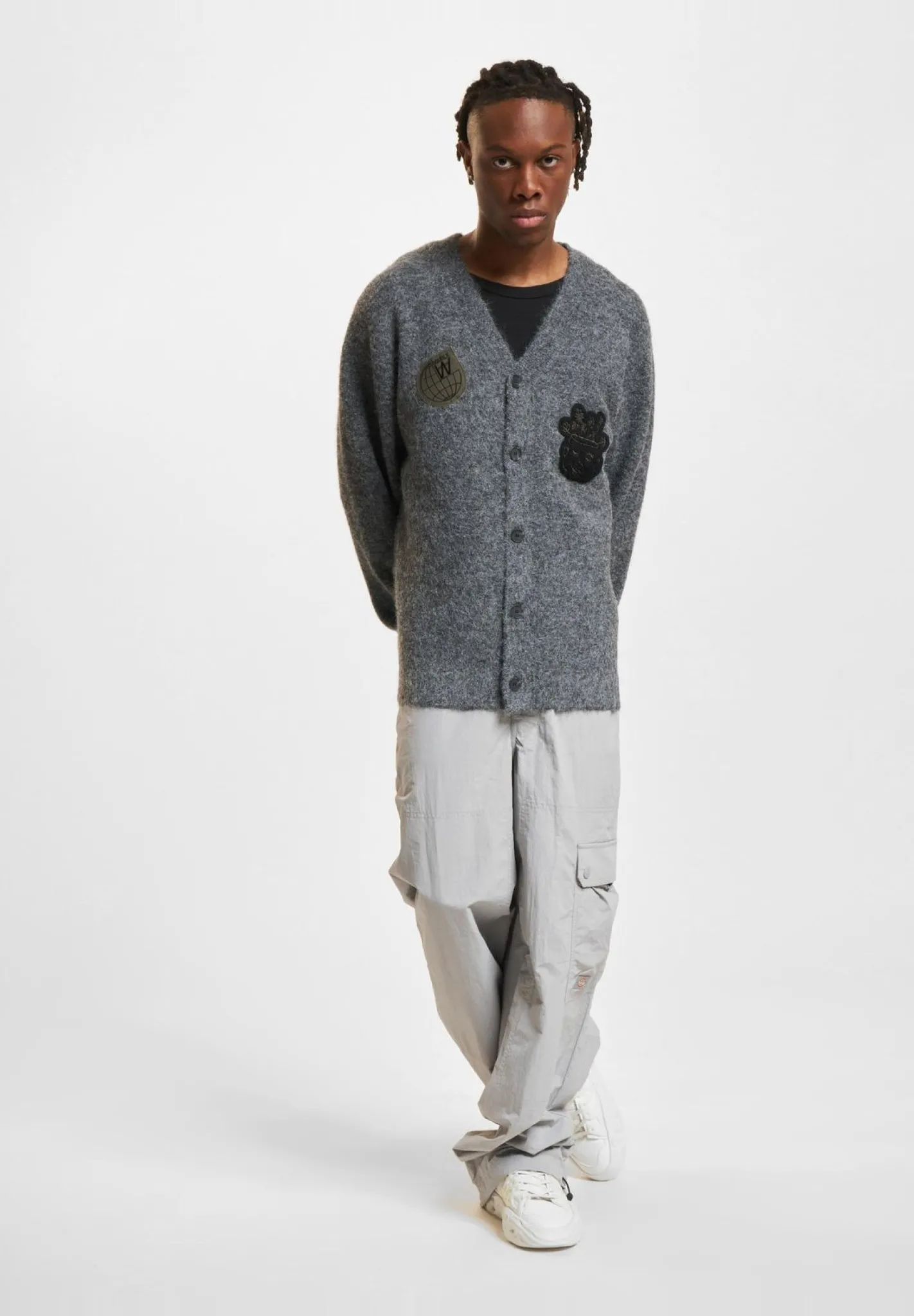 Sweater & Pullover|Pullover & Sweater*Wood Wood Leo Longhair Patch Cardigan Strickjacke charcoal