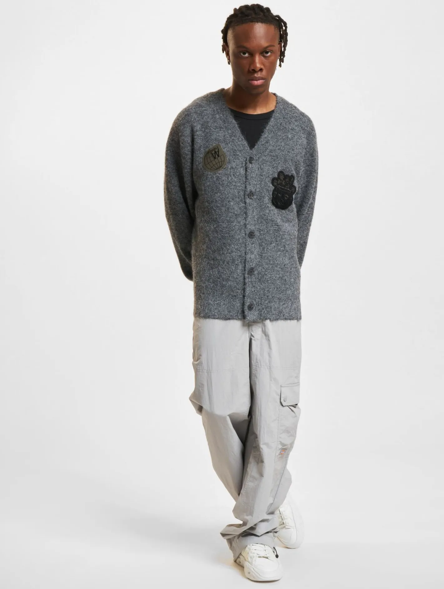 Sweater & Pullover|Pullover & Sweater*Wood Wood Leo Longhair Patch Cardigan Strickjacke charcoal